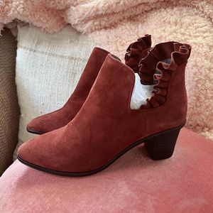 lori goldstein block heel brown booties NWT